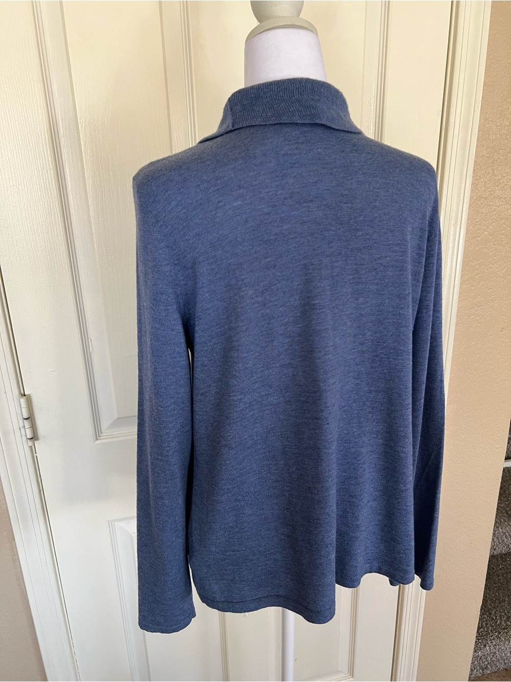 Talbots Pure Italian Merino Wool Blue Ruffle Open Front Cardigan Medium - Picture 11 of 12